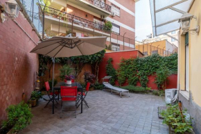 Piazza di Roma Turquoise Apartment